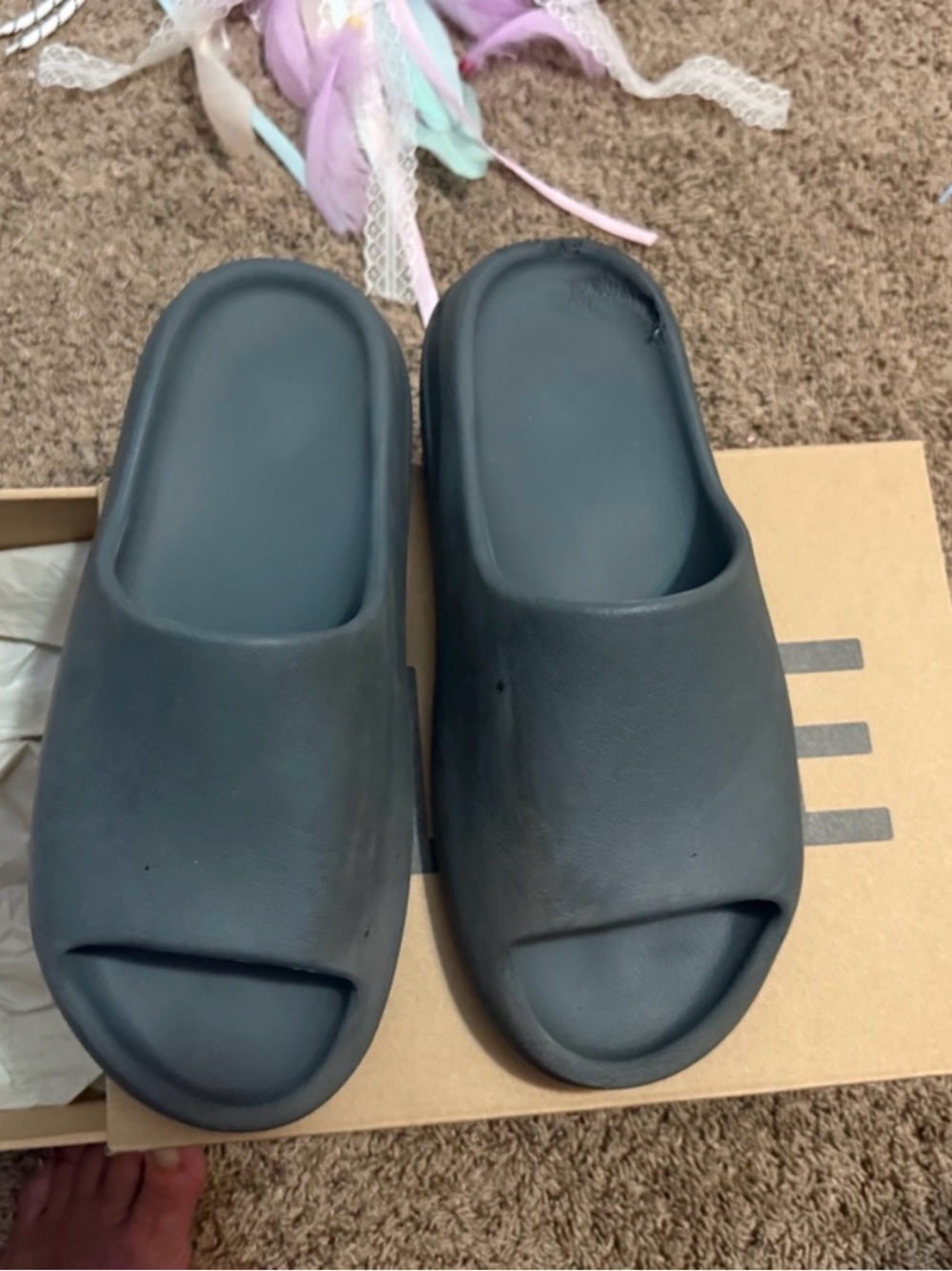 adidas YZY Slides size 12